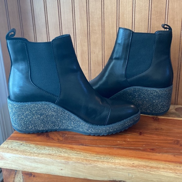 Aetrex Dawn Wedge Boot Chelsea platform size 8.5 avant-garde modern comfort - Picture 7 of 10